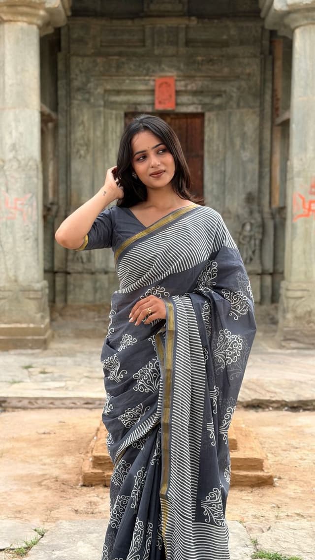 Cotton MulMul Saree With Zari Border